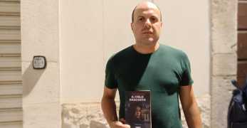 Vito Lopriore: Scrivo gialli ma i miei punti di riferimento sono i grandi autori classici